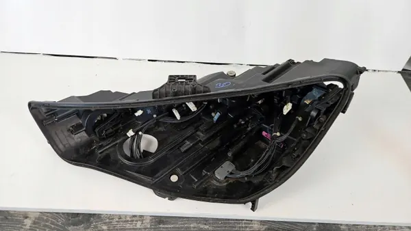 Audi A4 B9 ajovalokotelo OEM 1305237352 vasen etu image 4
