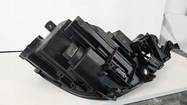 Audi A4 B9 ajovalokotelo OEM 1305237352 vasen etu image 7