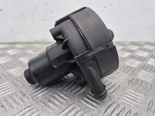 Bomba de aire secundaria Mercedes E250 CGI W212 A0001406785 image 2