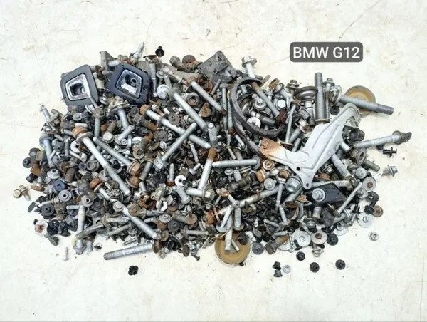 Juego de Tornillos BMW OEM 289368 para Serie 7 2016 image 2