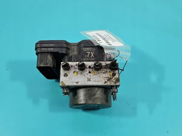 Pompe ABS OEM 44510-12600 pour Toyota Corolla E21 image 4