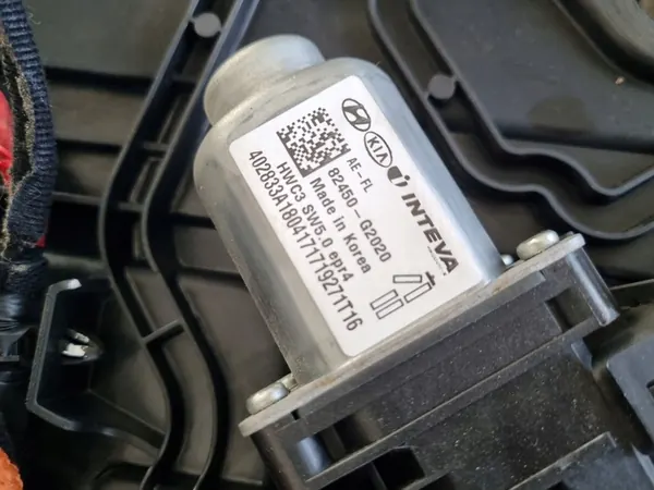 HYUNDAI IONIQ 16-22 Motor do Elevador de Vidro Esquerdo image 2
