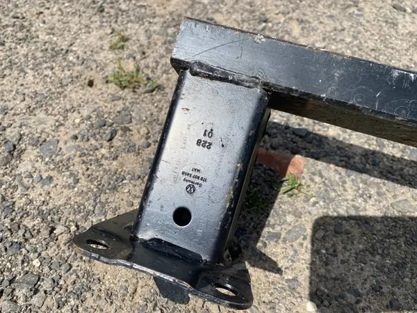 VW TOURAN 1T Takapuskuri OEM 1T0807305F image 7