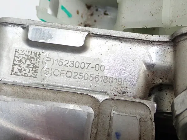 Tesla Model 3 AC värmepump OEM 1506859-00-E Begagnad image 10