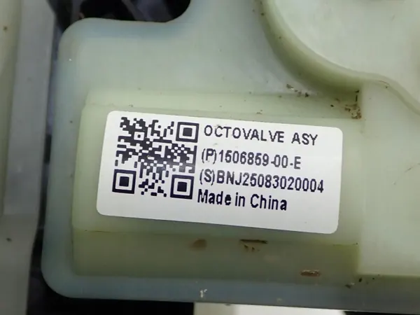 Tesla Model 3 AC värmepump OEM 1506859-00-E Begagnad image 7