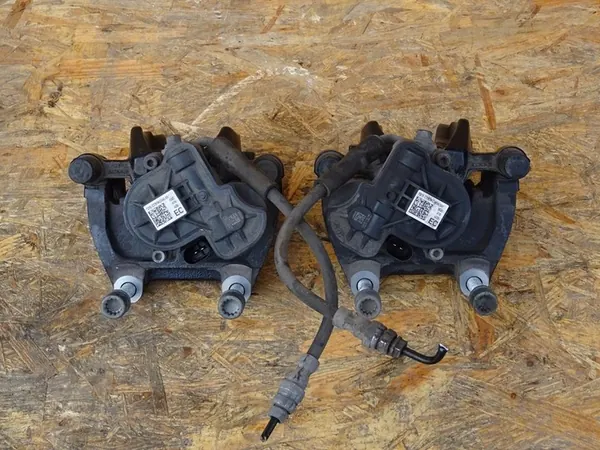 GOLF VII R 2.0TFSI 4MOTION Intercâmbio de Freios Traseiros 310mm OEM image 4