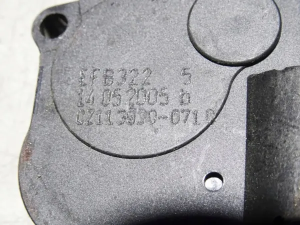 Fläppmotor CZ113930071C för BMW 3 E90 2.0L Diesel image 3