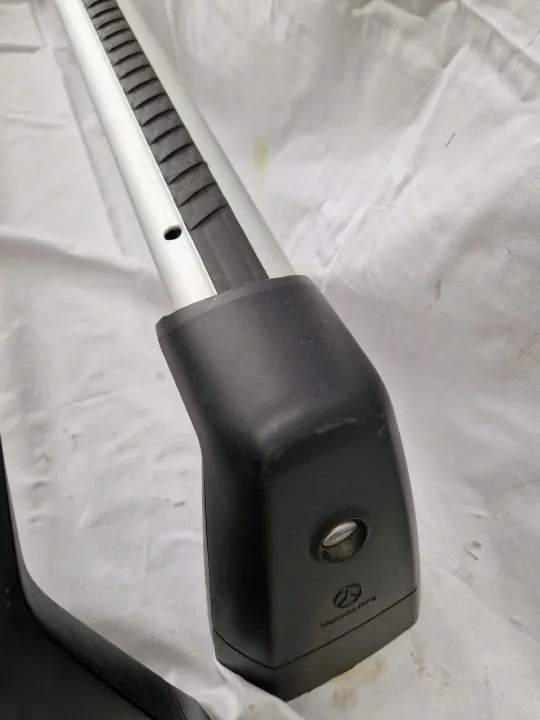 Baca Mercedes OEM B67812126 - Usado image 5