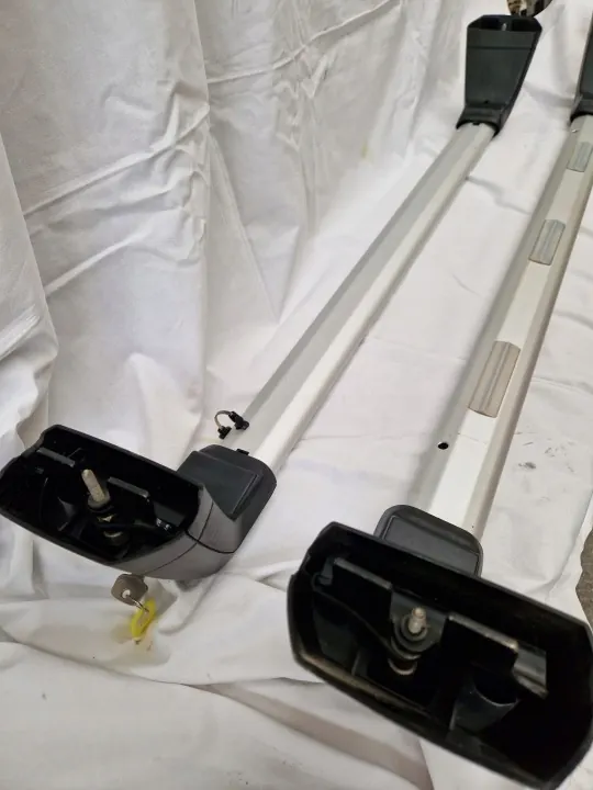 Baca Mercedes OEM B67812126 - Usado image 8