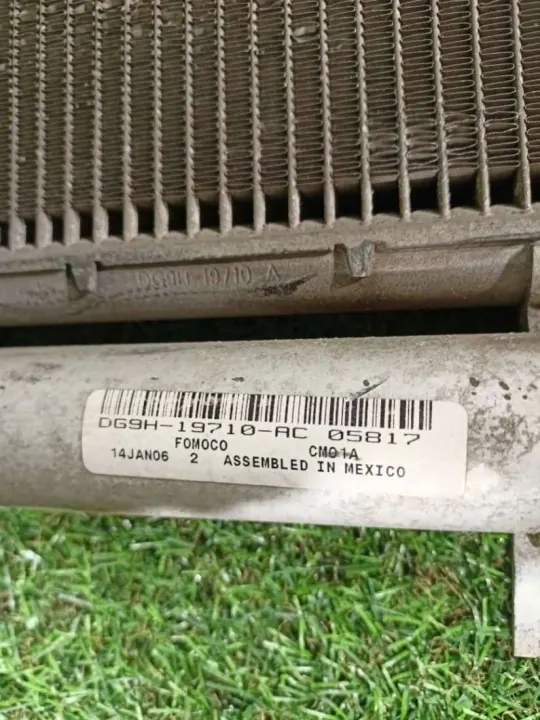 Condensador AC DG9H-19710AC para Ford Fusion 2014 2.0L image 3