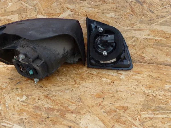 VW GOLF PLUS Luz Trasera Derecha 5M0945096N 5M0945094J image 3