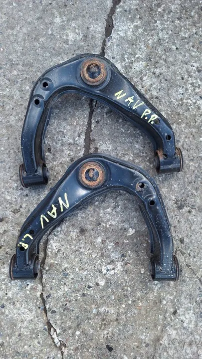 Braccio di Controllo Anteriore Sinistro Destro Nissan Navara IV NP300 2.3 DCI image 2