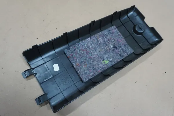Couvercle de levage Nissan D40 KLAPKA 1 - Pièce OEM image 5