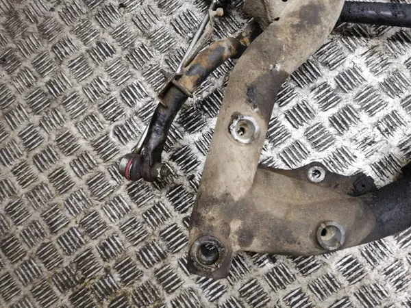 Mercedes-Benz C W204 Voorste hulpframe OEM AMD121354 image 5