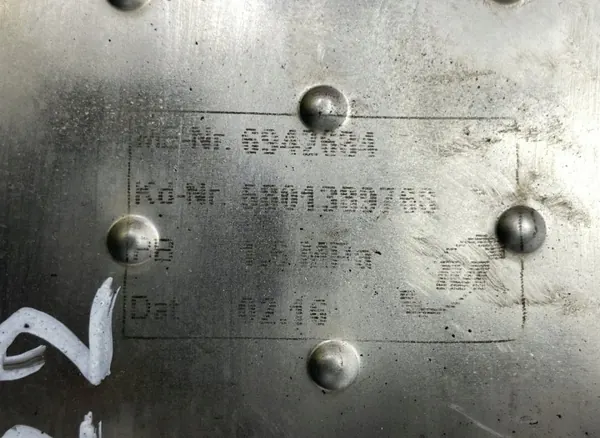 Irisbus Motoroljekylare OEM 99434989 - Begagnad image 5