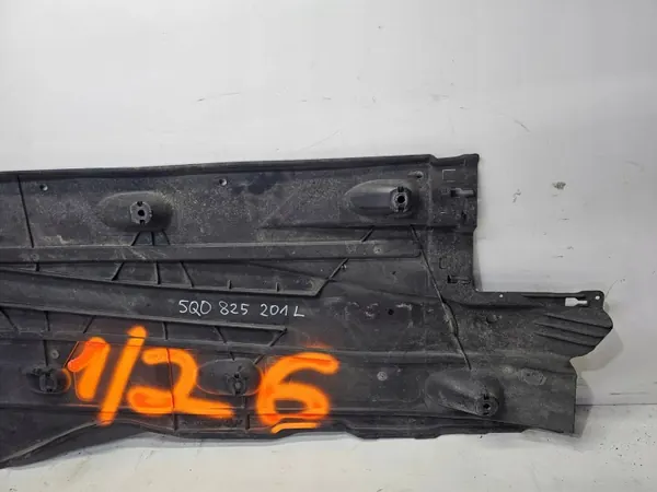OEM 5Q0825201L Linker Onderbodenschild Audi A3 8V image 3