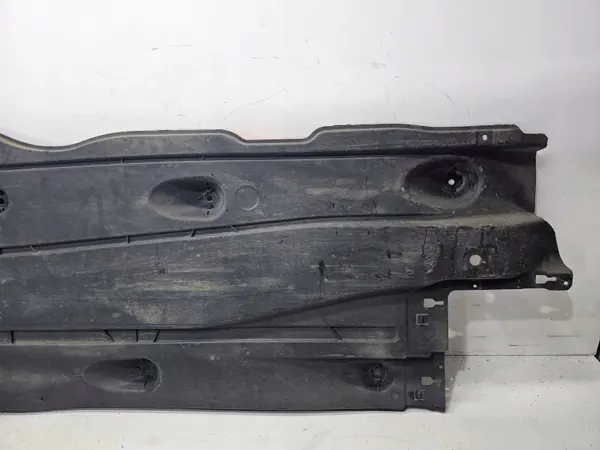 OEM 5Q0825201L Linker Onderbodenschild Audi A3 8V image 5