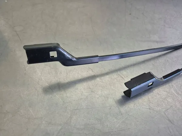 VW EOS LIFT 10-15 Front Wiper Arms 1Q1955410 1Q1955409 image 2
