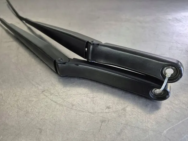 VW EOS LIFT 10-15 Front Wiper Arms 1Q1955410 1Q1955409 image 5