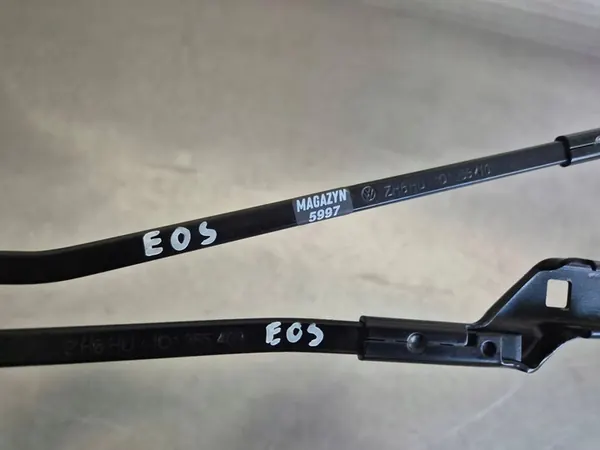 VW EOS LIFT 10-15 Front Wiper Arms 1Q1955410 1Q1955409 image 6