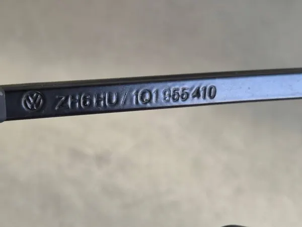 VW EOS LIFT 10-15 Front Wiper Arms 1Q1955410 1Q1955409 image 8