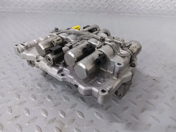 Mécatronique Volvo XC90 OEM 31437395 d'occasion image 3