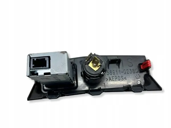 Cache allume-cigare USB OEM OYT26629 pour Corolla image 4