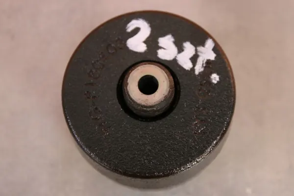 BMW i7 G70 Hinterachsschwingungsdämpfer OEM 6894069 image 4