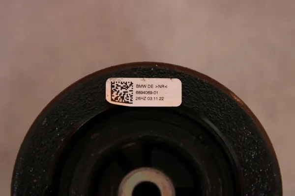 BMW i7 G70 Hinterachsschwingungsdämpfer OEM 6894069 image 6