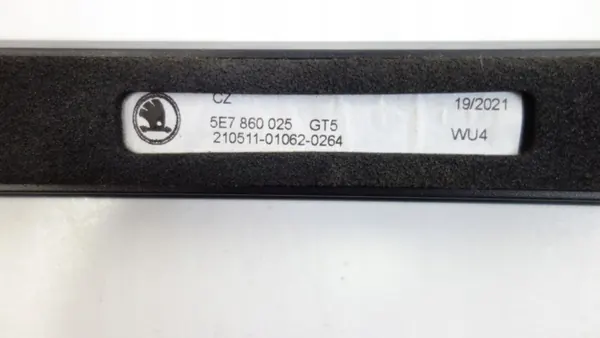 Skoda Octavia Kombi IV vasen kattokaide OEM 5E7860025 image 5