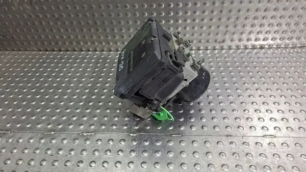 ABS-besturingspomp VW Golf III GTI VR6 image 2