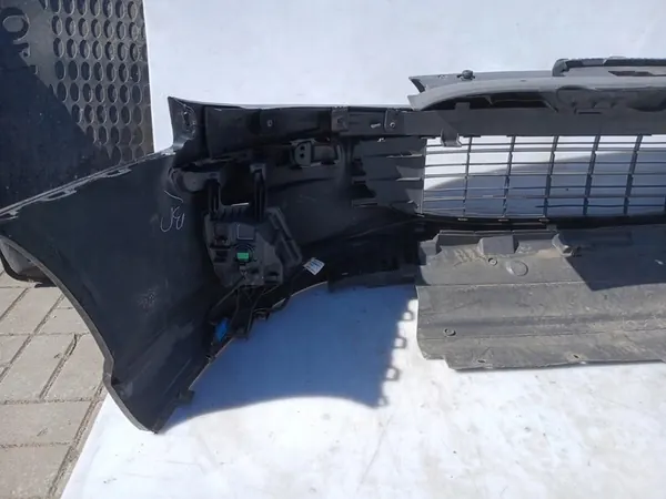 Paraurti anteriore Peugeot 407 nero image 6