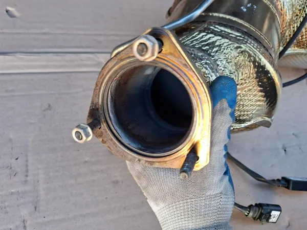 Catalyseur Gauche Audi RS6 OEM 4N0131765F image 9