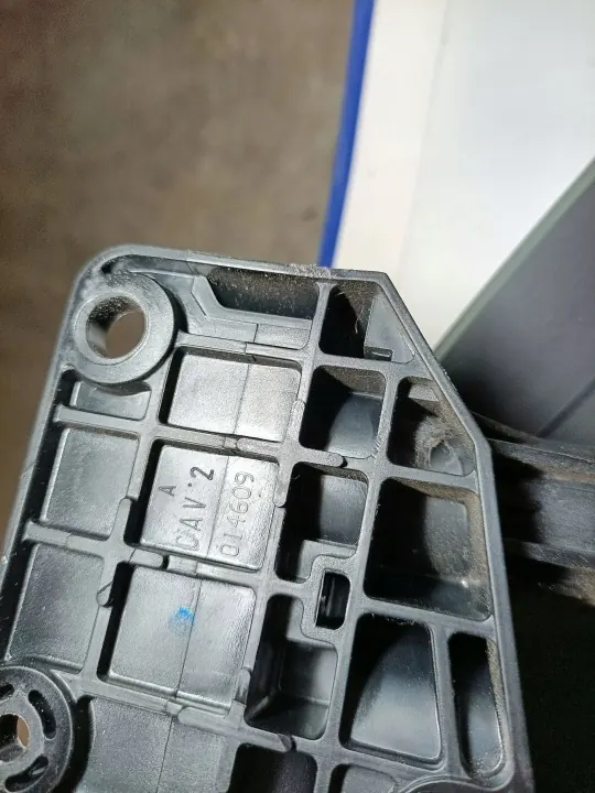 Chrysler Town & Country 2015 vasen takalasi OEM 43R001385 image 4