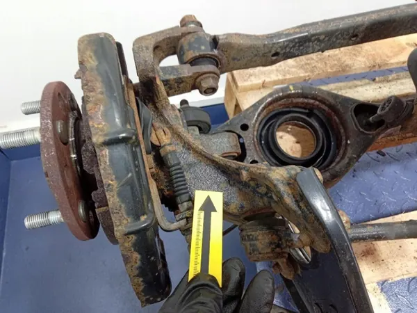 Kia Sportage achterophangingbalk OEM 55410-3U80 image 4