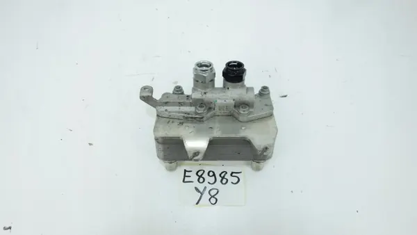 Refroidisseur d'huile Mercedes A0995006300 - Pièce OEM image 2