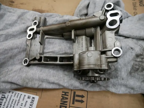 BMW Oljetank 7792945 image 4