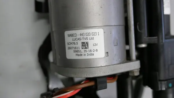 Compressor suspensão ar BMW 6875177 - Usado image 4