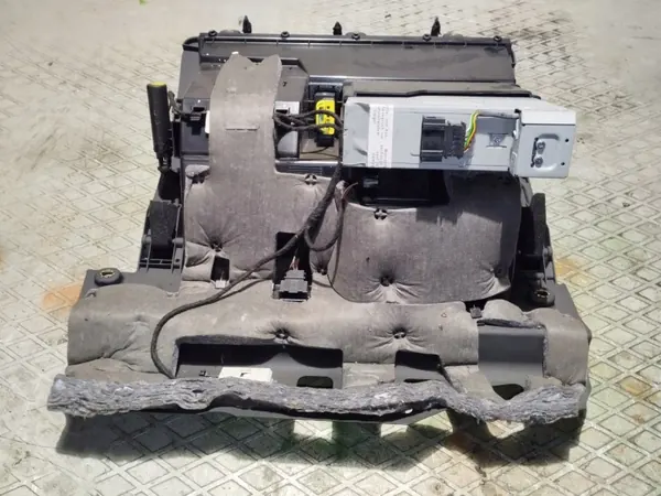 Luvete passageiro Audi TT 8J OEM 8J1857096A image 3