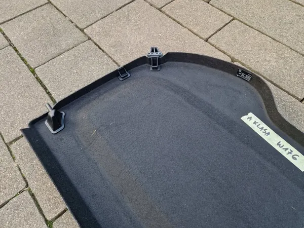 Mercedes A-Klasse W176 Kofferraumablage OEM A1766901600 image 7