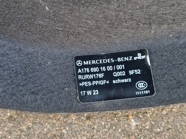 Mercedes A-Klasse W176 Kofferraumablage OEM A1766901600 image 9