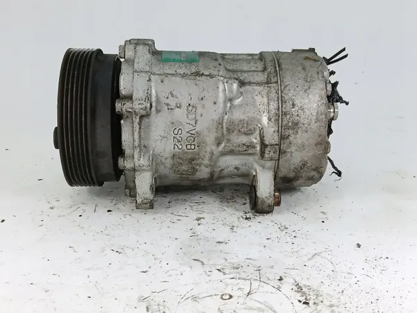 Compresseur AC VW Golf IV 1J0820803F image 3