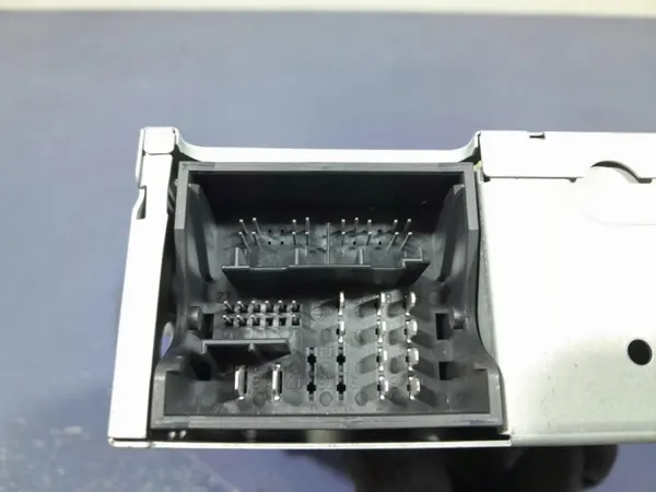 Skoda Kodiaq radiobesturingseenheid OEM 3V0035816B image 6