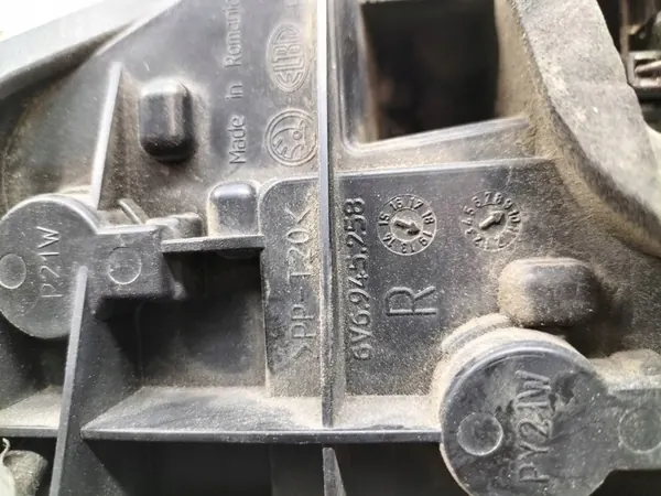 Rear Lamp Holder Right 5D HB Skoda Fabia III image 2