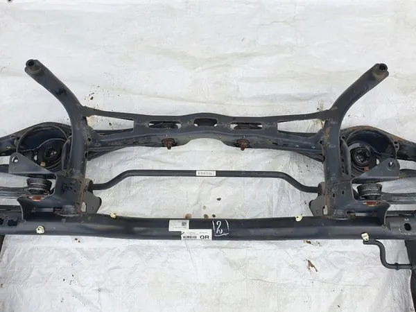 A3 8V Q3 8U T-ROC GOLF OCTAVIA LEON Trave di Sospensione Posteriore image 4