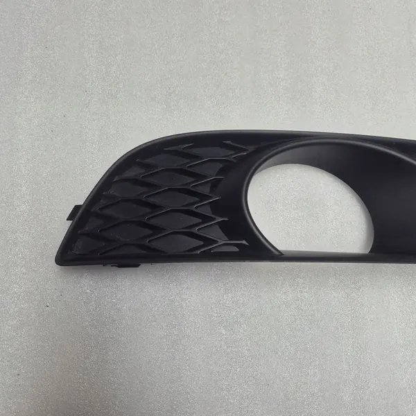 AUDI Q7 4L Tampa esquerda 4L0807675C image 2