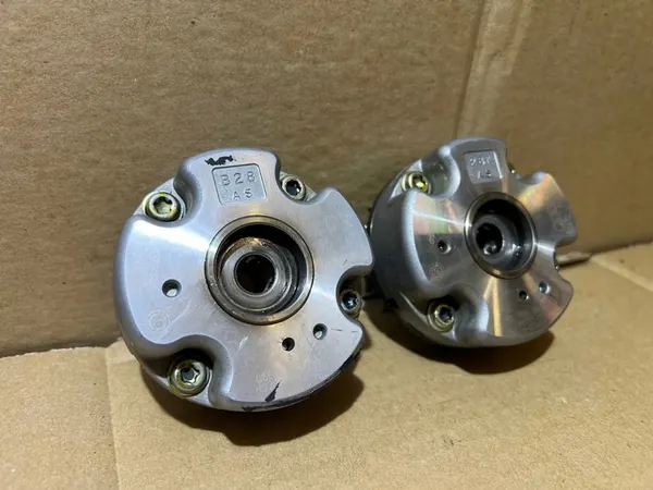 AUDI A6 C6 2.4 V6 Kamaxeljusterare 06E109083G image 3