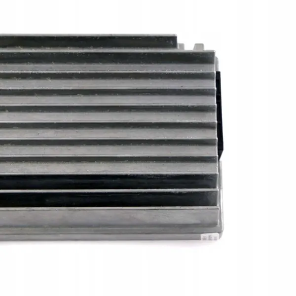 BMW HiFi-System Verstärker OEM 9283511 - Gebraucht image 3