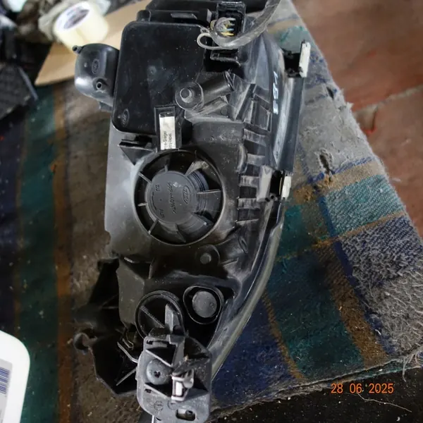 Farol Direito BMW E90 E91 LCI 63117202582.9 image 5