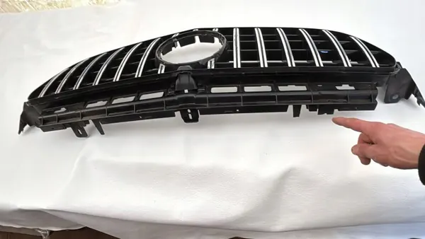 Grille avant Mercedes W213A - Style AMG Panamericana image 7